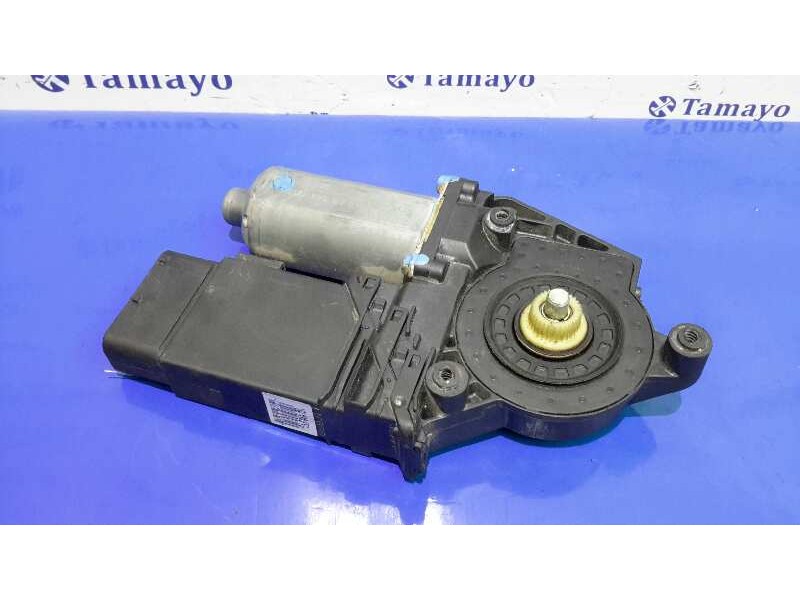 Recambio de motor elevalunas delantero derecho para volkswagen passat berlina (3b2) referencia OEM IAM 0130821694  
