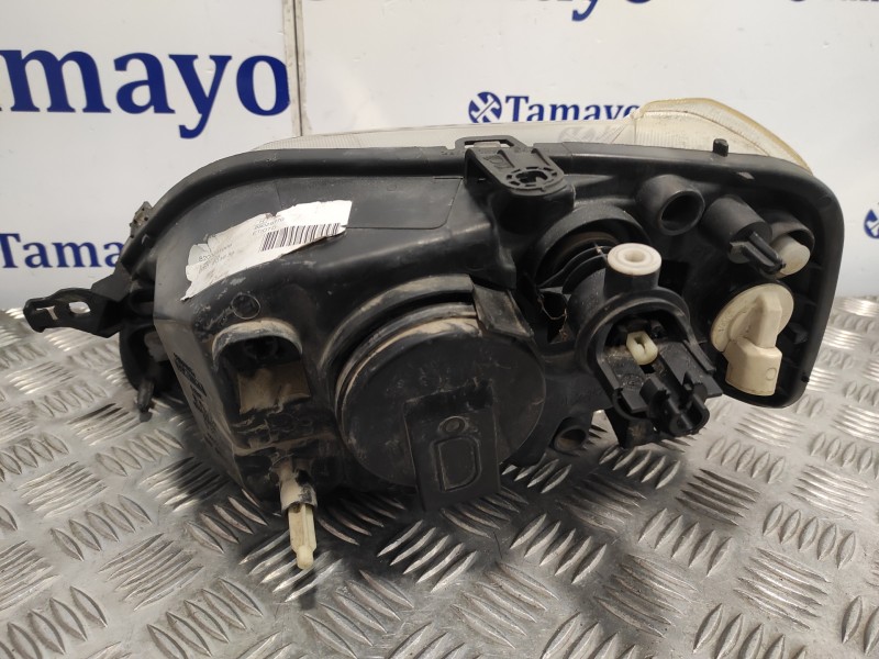 Recambio de faro derecho para dacia logan referencia OEM IAM 89029770  8200211006