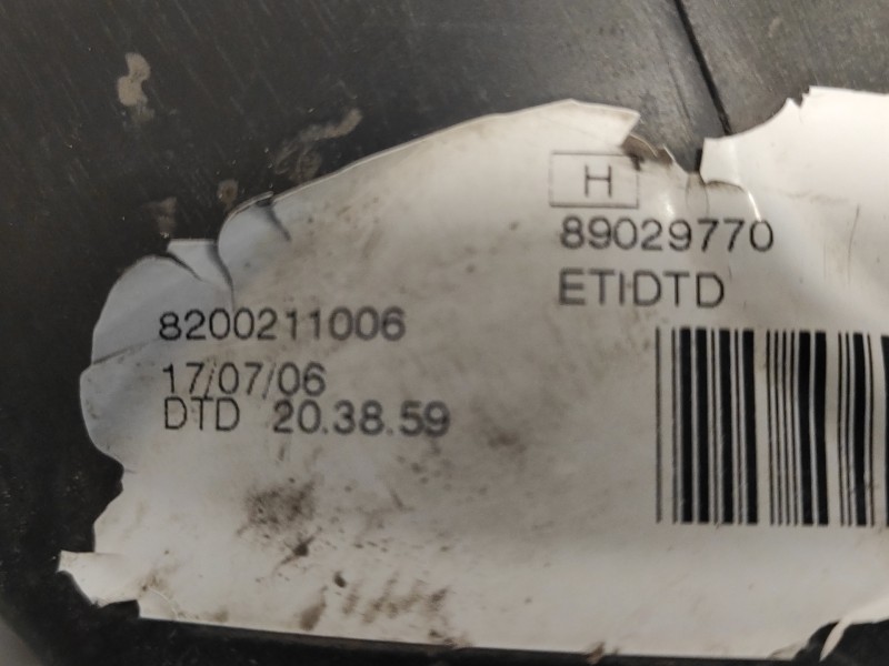 Recambio de faro derecho para dacia logan referencia OEM IAM 89029770  8200211006