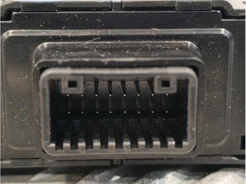 Recambio de boton cierre centralizado para hyundai i30 fastback 1.4 tgdi cat referencia OEM IAM 93770G4000  3H31Y01300