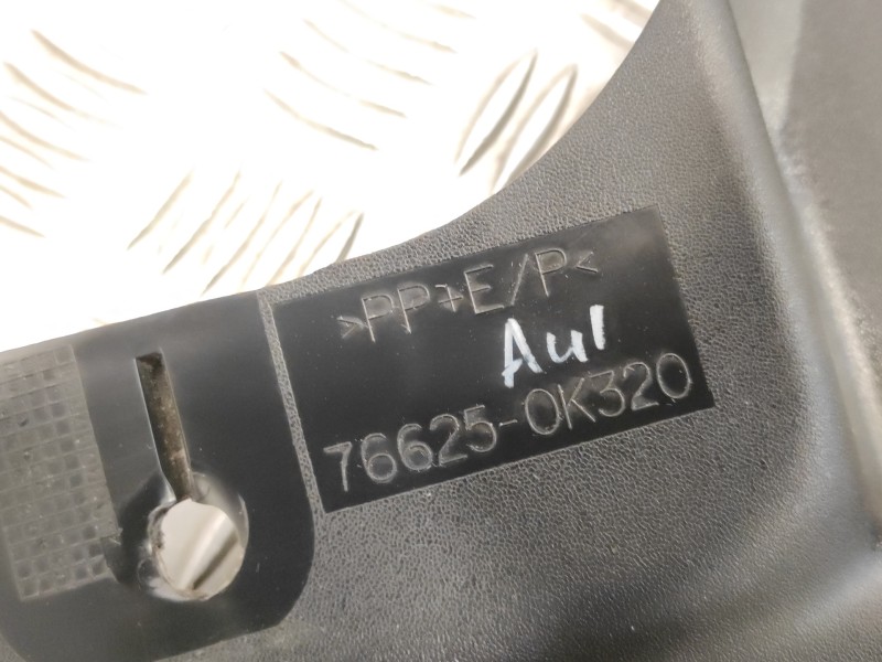 Recambio de guardabarros trasero para toyota hilux (kun) 2.5 turbodiesel referencia OEM IAM 766250K320  