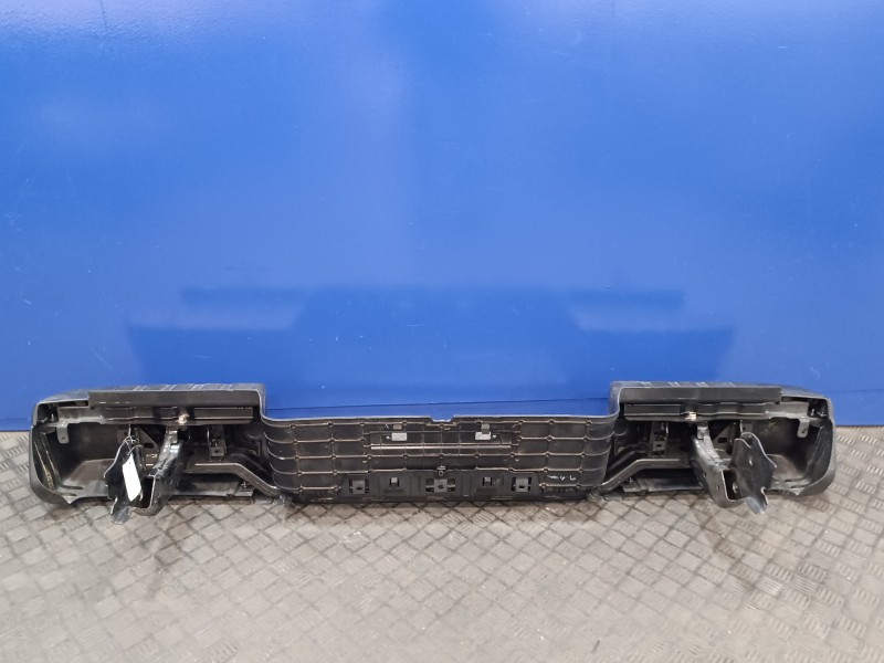 Recambio de paragolpes trasero para isuzu d-max 1.9 turbodiesel referencia OEM IAM 8983938280  