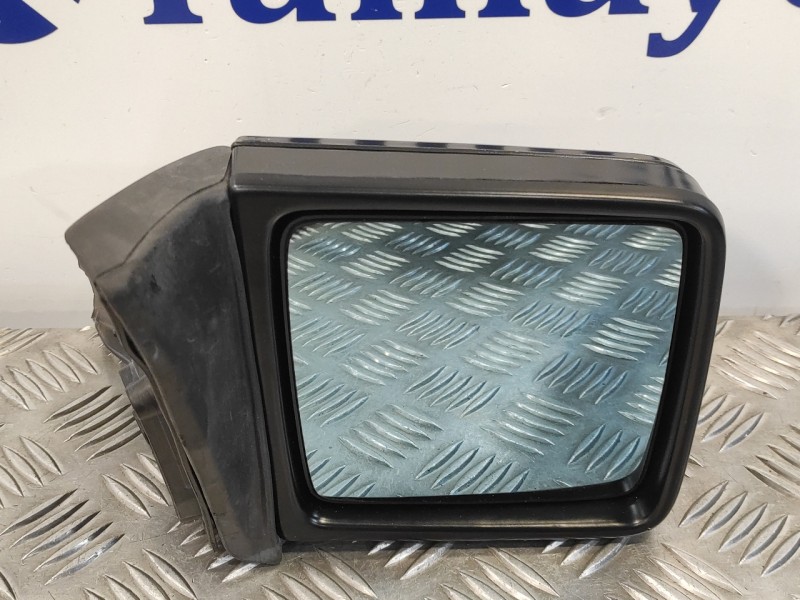 Recambio de retrovisor derecho para mercedes-benz clase e (w124) berlina referencia OEM IAM 0154092  