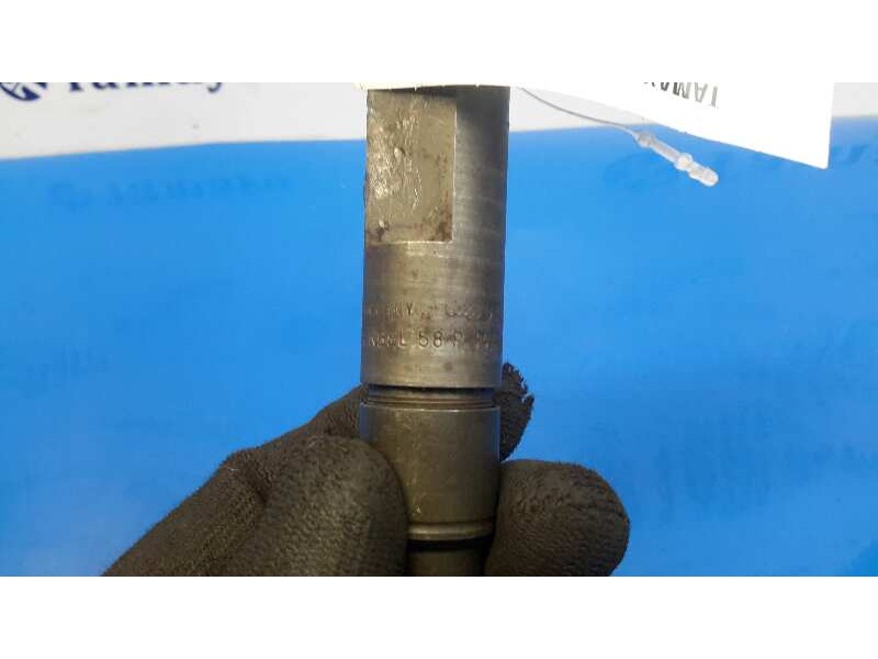 Recambio de inyector para volkswagen polo classic (6v2) 1.9 tdi referencia OEM IAM 0432193747  028130201T