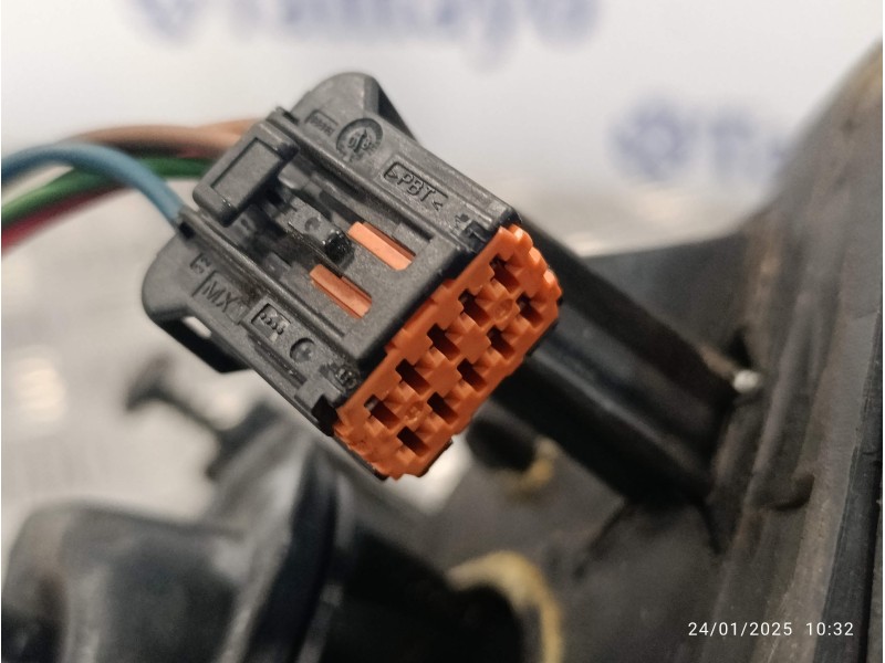 Recambio de retrovisor izquierdo para peugeot 206+ referencia OEM IAM 6465000  