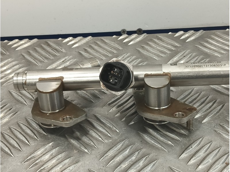 Recambio de rampa inyectora para mercedes-benz clase c (w205) familiar referencia OEM IAM A2640701000  A26407807