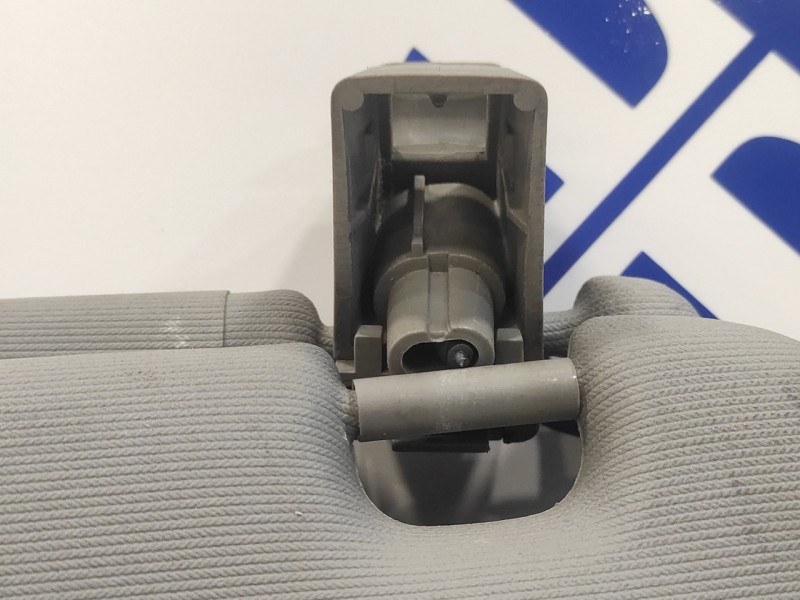 Recambio de parasol derecho para volkswagen touareg (7l6) 2.5 tdi dpf referencia OEM IAM 7L6857552AQ  