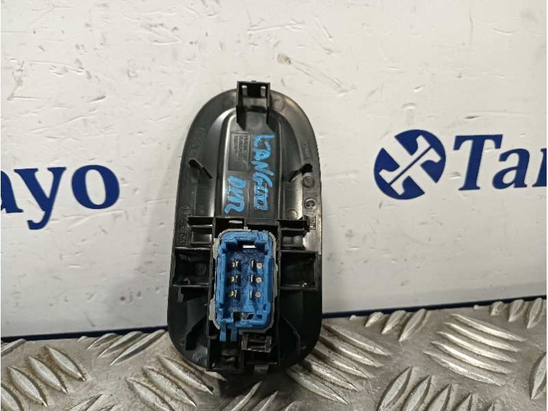 Recambio de mando elevalunas delantero derecho para renault kangoo (f/kc0) referencia OEM IAM 8200548968  1007478