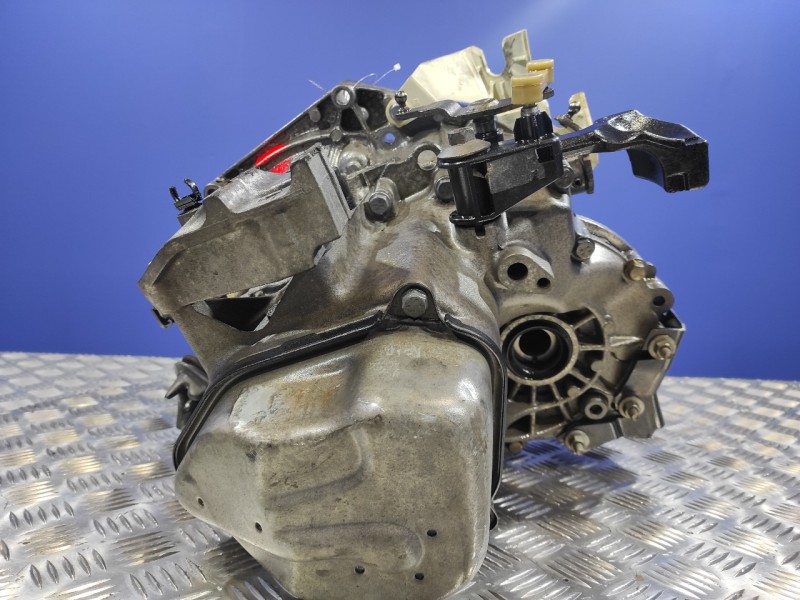 Recambio de caja cambios para peugeot 207 1.4 16v cat (kfu / et3j4) referencia OEM IAM 20CQ25  