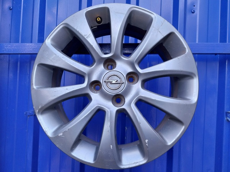 Recambio de llanta para opel corsa d 1.6 16v turbo cat referencia OEM IAM 0P052  