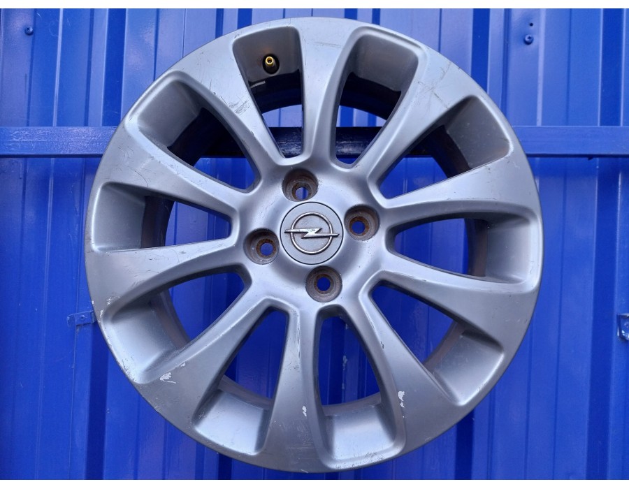 Recambio de llanta para opel corsa d 1.6 16v turbo cat referencia OEM IAM 0P052  
