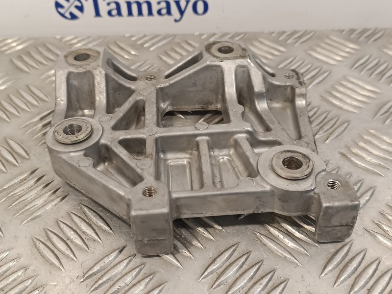 Recambio de soporte motor para mazda cx-7 (er) 2.2 turbodiesel cat referencia OEM IAM R2AA15810  