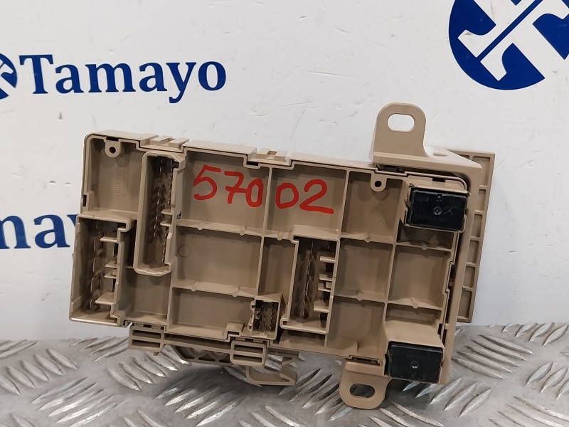Recambio de caja reles / fusibles para subaru xv 2.0 cat referencia OEM IAM 82201FJ110  