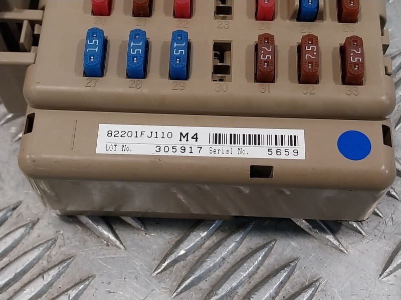 Recambio de caja reles / fusibles para subaru xv 2.0 cat referencia OEM IAM 82201FJ110  