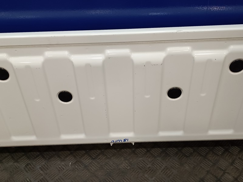 Recambio de porton trasero para isuzu d-max 1.9 turbodiesel referencia OEM IAM   