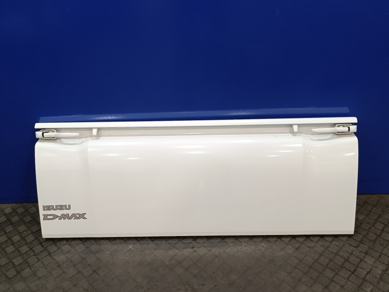 Recambio de porton trasero para isuzu d-max 1.9 turbodiesel referencia OEM IAM   