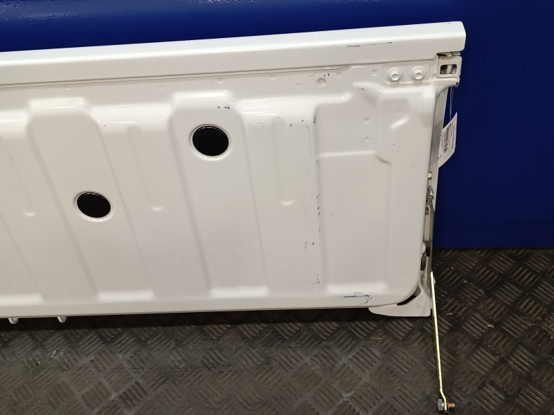 Recambio de porton trasero para isuzu d-max 1.9 turbodiesel referencia OEM IAM   