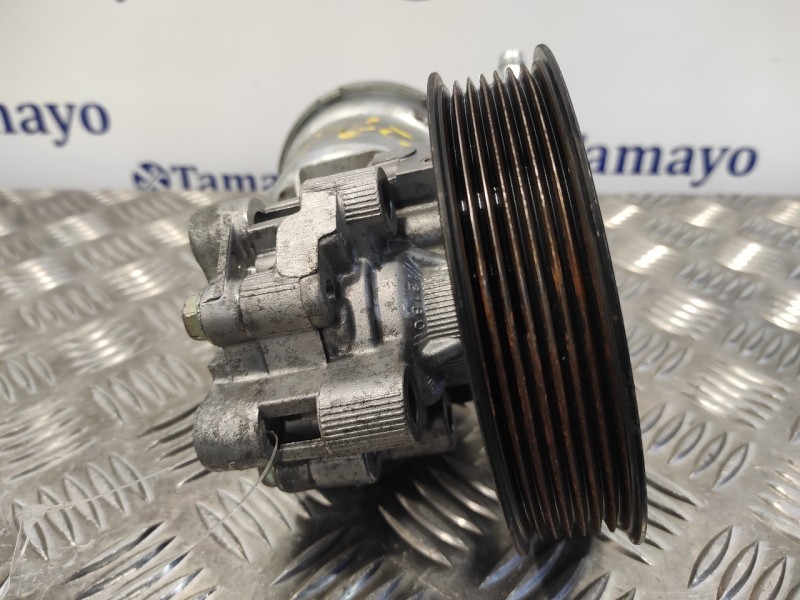Recambio de bomba direccion para toyota corolla verso (r1) 2.2 d-cat referencia OEM IAM   