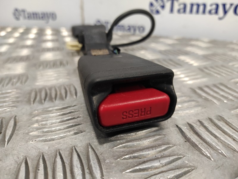 Recambio de enganche cinturon trasero central para subaru xv 2.0 cat referencia OEM IAM G2285  