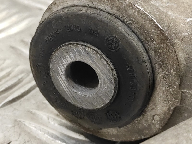 Recambio de brazo suspension inferior delantero derecho para volkswagen tiguan (5n1) 2.0 tdi referencia OEM IAM 3C0199231E  
