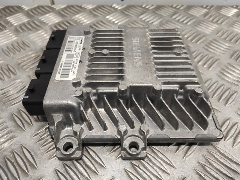 Recambio de centralita motor uce para opel astra h berlina referencia OEM IAM 5WS40204ET 9655041480 9658345280
