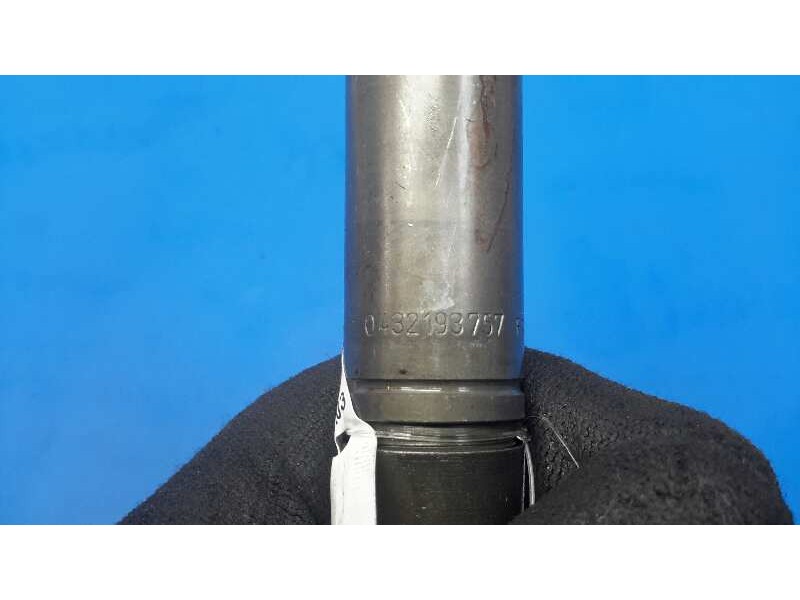 Recambio de inyector para renault master desde ´98 2.8 tdi referencia OEM IAM 0432193757  