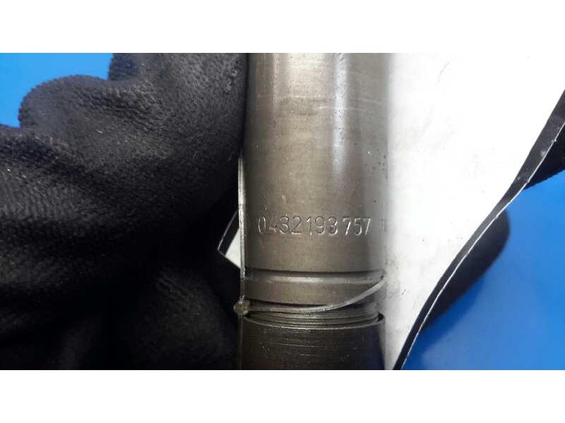Recambio de inyector para renault master desde ´98 2.8 tdi referencia OEM IAM 0432193757  
