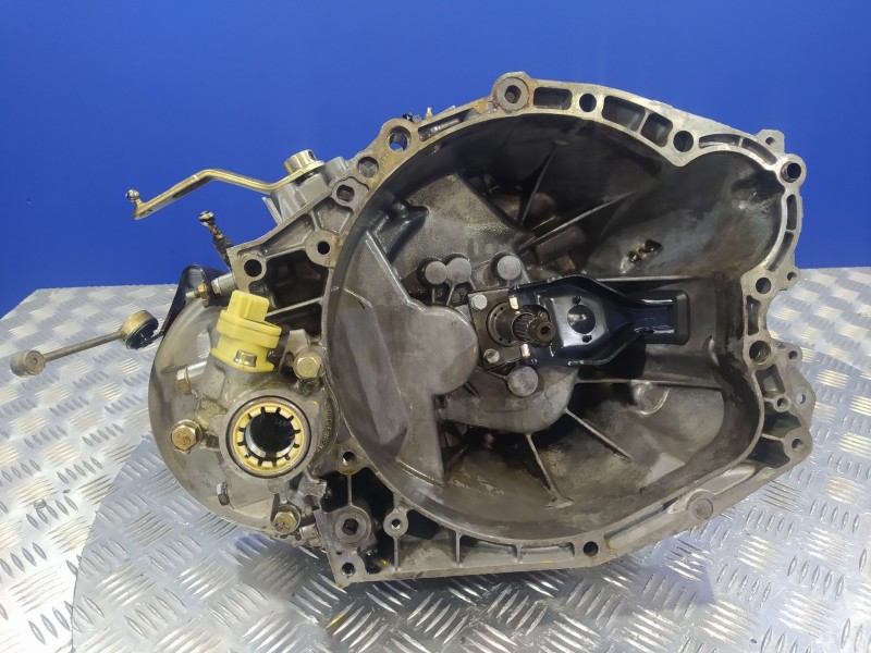Recambio de caja cambios para peugeot 206 berlina 1.9 diesel referencia OEM IAM 20DL22  