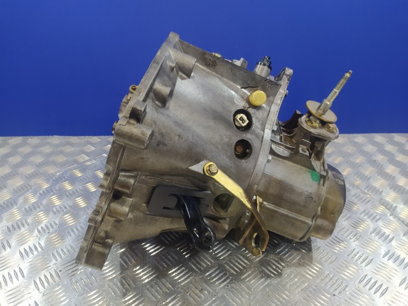Recambio de caja cambios para peugeot 206 berlina 1.9 diesel referencia OEM IAM 20DL22  