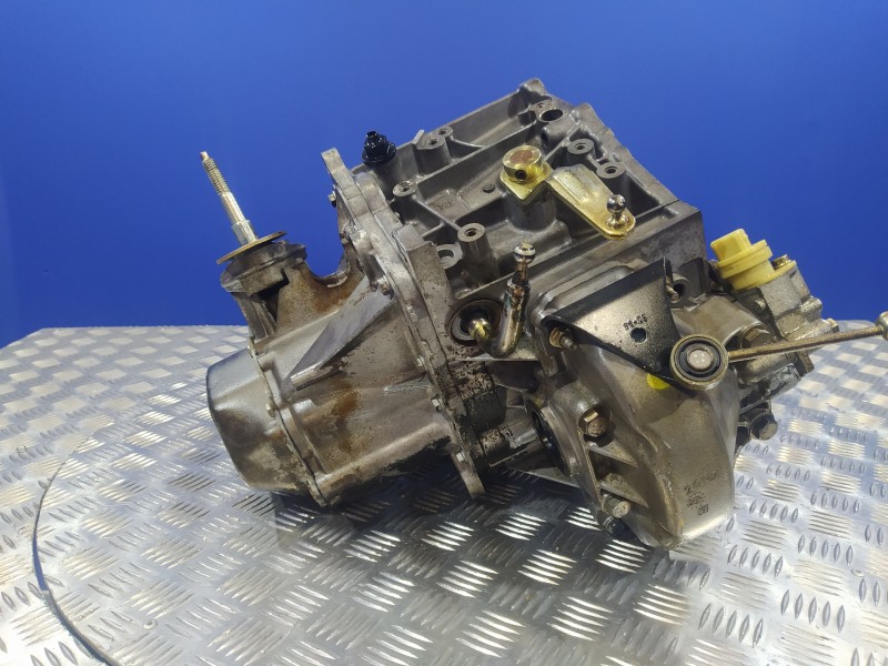Recambio de caja cambios para peugeot 206 berlina 1.9 diesel referencia OEM IAM 20DL22  