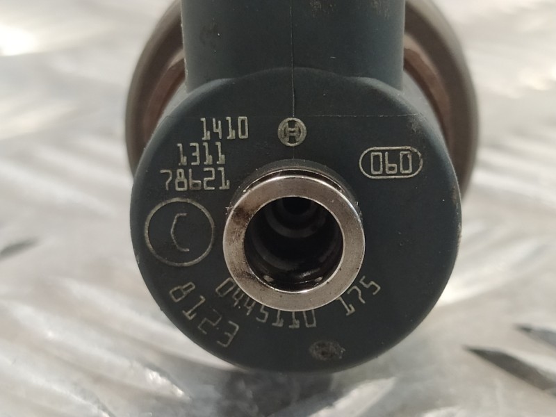Recambio de inyector para opel astra h berlina 1.7 16v cdti referencia OEM IAM 0445110175  