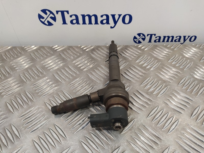 Recambio de inyector para opel astra h berlina 1.7 16v cdti referencia OEM IAM 0445110175  