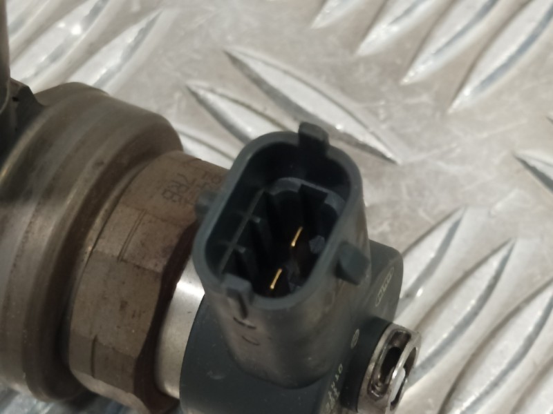 Recambio de inyector para opel astra h berlina 1.7 16v cdti referencia OEM IAM 0445110175  