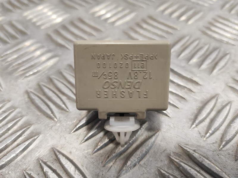 Recambio de rele para subaru xv 2.0 cat referencia OEM IAM 86111AJ001  0665006791