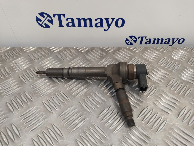 Recambio de inyector para opel astra h berlina 1.7 16v cdti referencia OEM IAM 0445110175  
