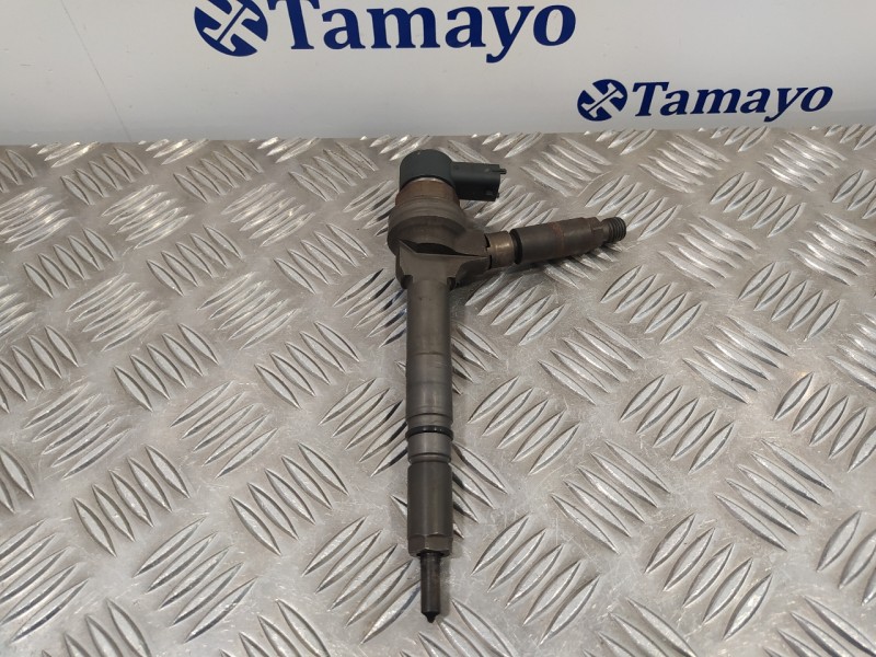 Recambio de inyector para opel astra h berlina 1.7 16v cdti referencia OEM IAM 0445110175  