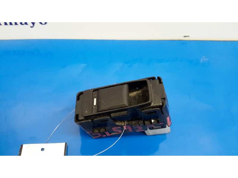 Recambio de mando elevalunas trasero derecho para chrysler sebring berlina 2.0 crd cat referencia OEM IAM 04602787AA  