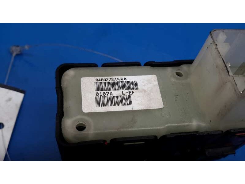 Recambio de mando elevalunas trasero izquierdo para chrysler sebring berlina 2.0 crd cat referencia OEM IAM 04602787AAA  
