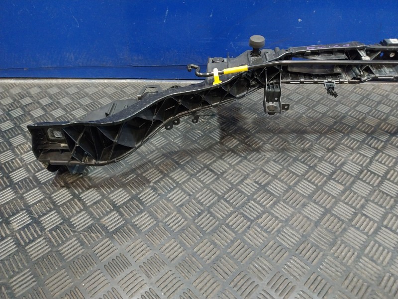 Recambio de panel frontal para ford focus (2014-2018) iii 1.5 tdci referencia OEM IAM F1EB8B041A  