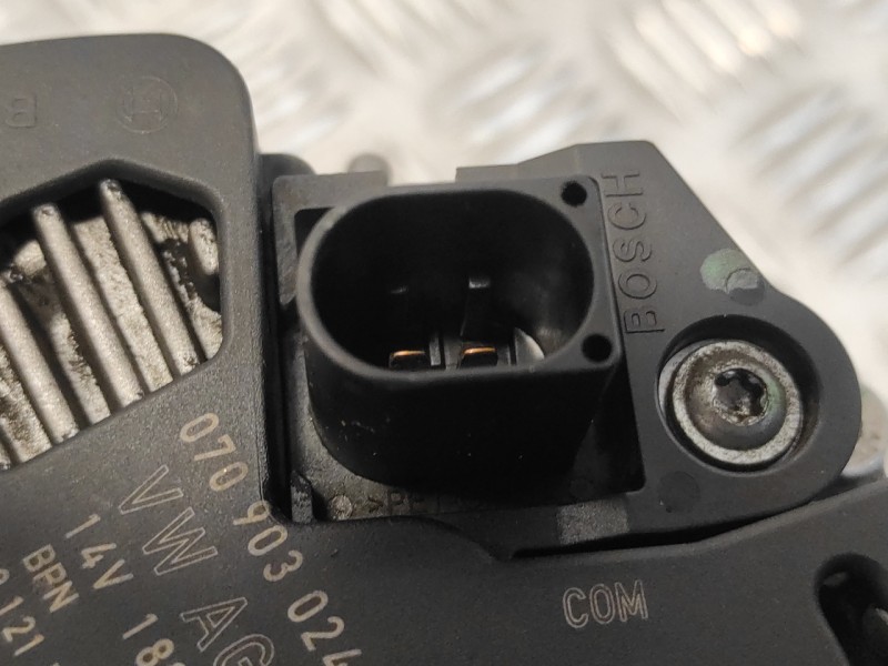 Recambio de alternador para volkswagen touareg (7l6) 2.5 tdi dpf referencia OEM IAM 070903024G  0121715033