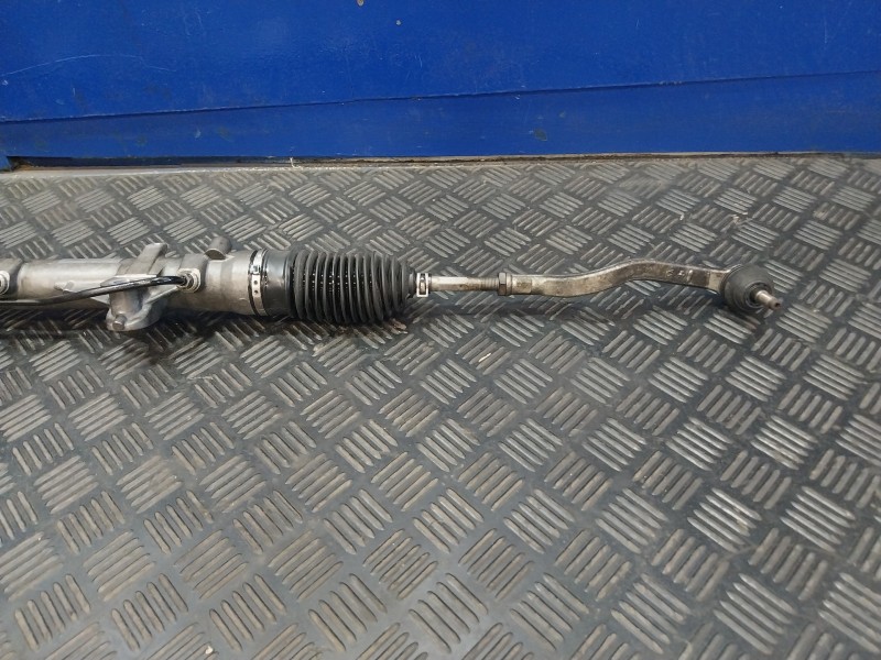 Recambio de cremallera direccion para dacia sandero referencia OEM IAM 6820000230E  