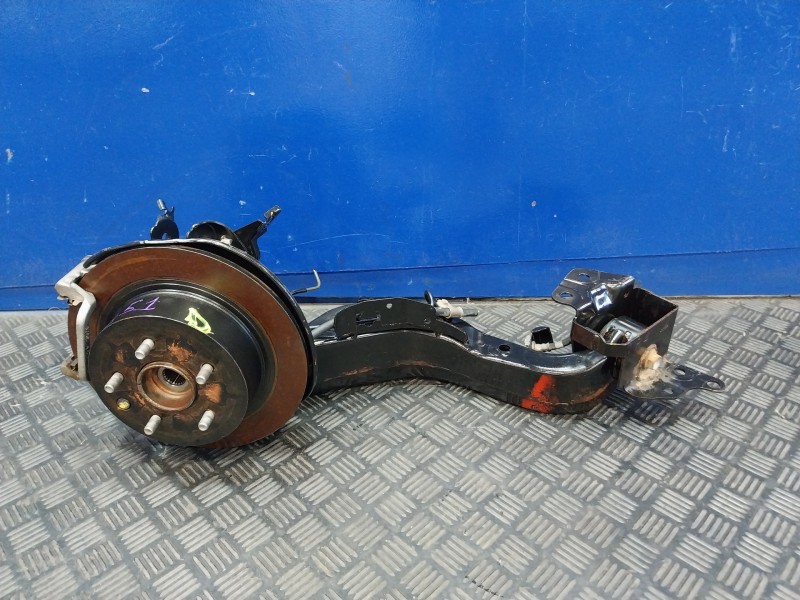 Recambio de mangueta trasera derecha para nissan juke (f15) referencia OEM IAM   