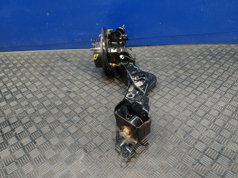 Recambio de mangueta trasera derecha para nissan juke (f15) referencia OEM IAM   