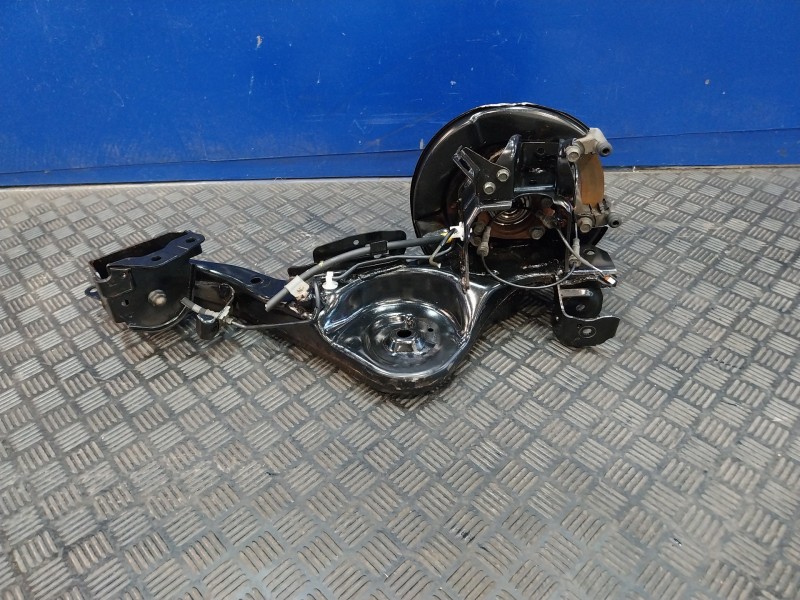 Recambio de mangueta trasera derecha para nissan juke (f15) referencia OEM IAM   