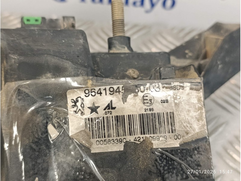 Recambio de faro antiniebla derecho para opel astra h berlina referencia OEM IAM 9641945480  