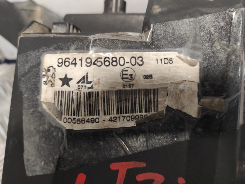 Recambio de faro antiniebla izquierdo para opel astra h berlina referencia OEM IAM 9641945680  