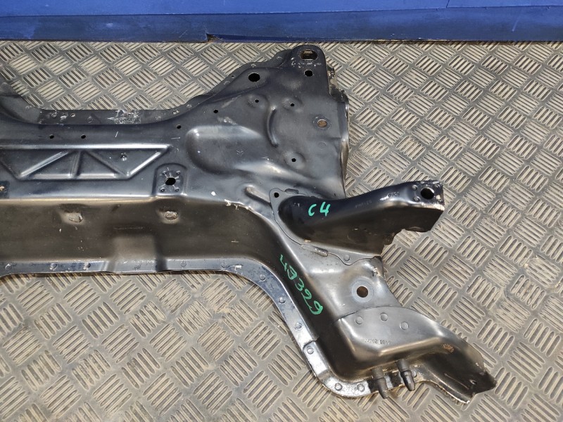 Recambio de puente delantero para citroën c4 lim. 1.6 hdi fap referencia OEM IAM   