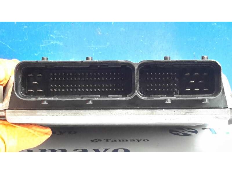Recambio de centralita motor uce para chrysler voyager (rg) 2.5 crd cat referencia OEM IAM 0281010299  P04727661AB