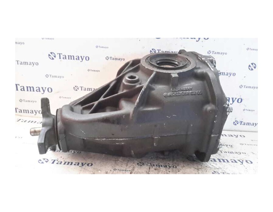 Recambio de diferencial trasero para mercedes-benz clase c (w203) berlina 1.8 cat referencia OEM IAM A2033510008  A2033510205