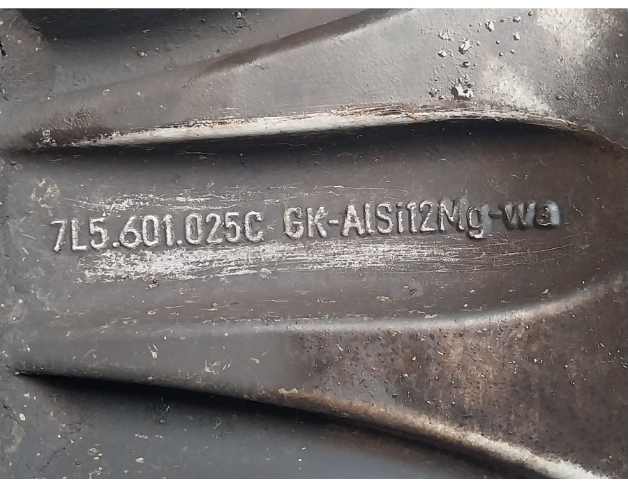 Recambio de llanta para porsche cayenne (typ 9pa) 4.5 v8 cat referencia OEM IAM 7L5601025C  